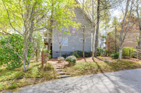 Inviting Cashiers Condo Deck and Golf Course Views!